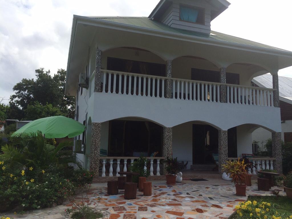 Linsen Selfcatering La Digue