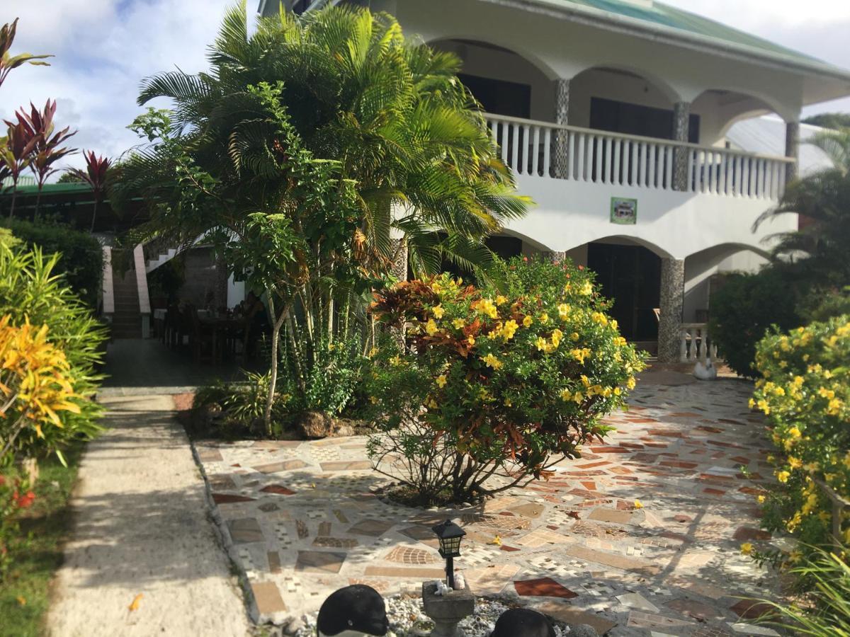 Linsen Selfcatering * La Digue